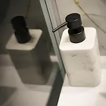 Le Petit Joyau De Voltaire *